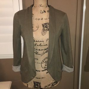 FALL CLOSET COLLECTION olive T-shirt blazer